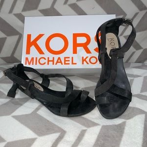 Michael Kors Black Criss Cross Toe Ring Sandals